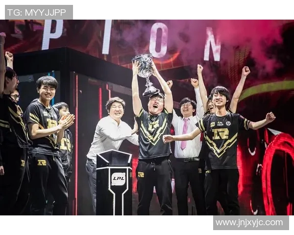 esports数据深入探讨RNG战队的团队协作与默契配合在英雄联盟中的成功之道